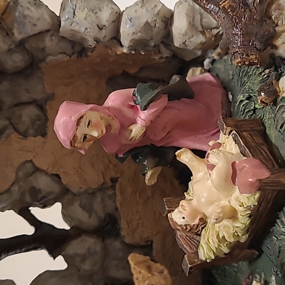 Beautiful Nativity - Picture 8 of 16